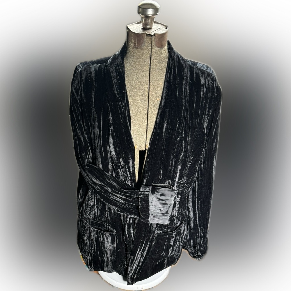 Black velvet jacket Apt 9, size XL